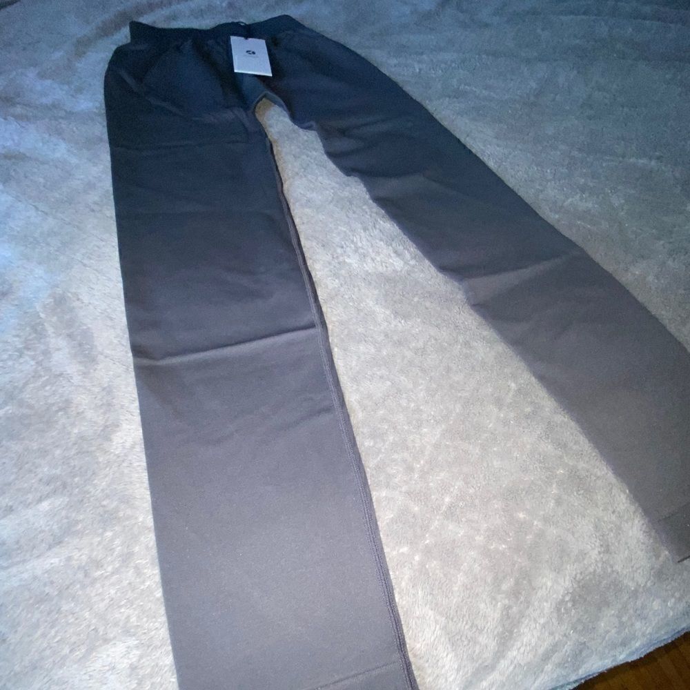 avocado Leggings Full Length NWT’s in Pewter